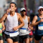 découvrez combien de glucides consommer par heure pendant un marathon pour maximiser votre énergie et améliorer vos performances de course.