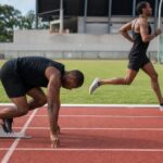 découvrez les principales différences entre les chaussures à pointes de sprint et celles de demi-fond, adaptées à chaque discipline pour optimiser performances et confort.